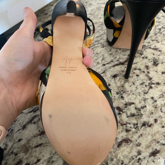 Giuseppe Zanotti floral pump - Picture 2 of 4